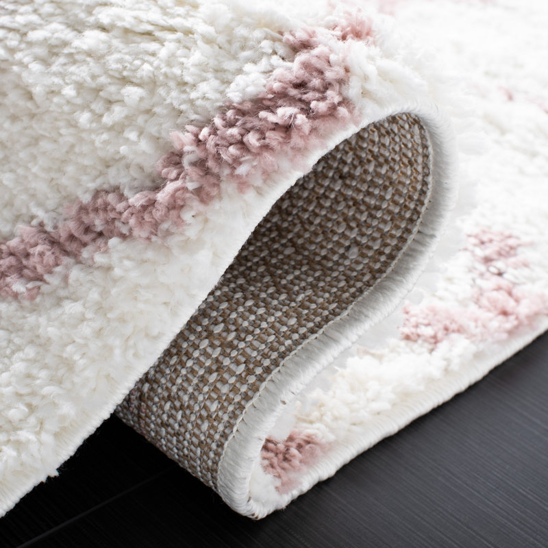 Tapis géométrique ivoire / rose clair Allandy, Carré 6 pi 7 po