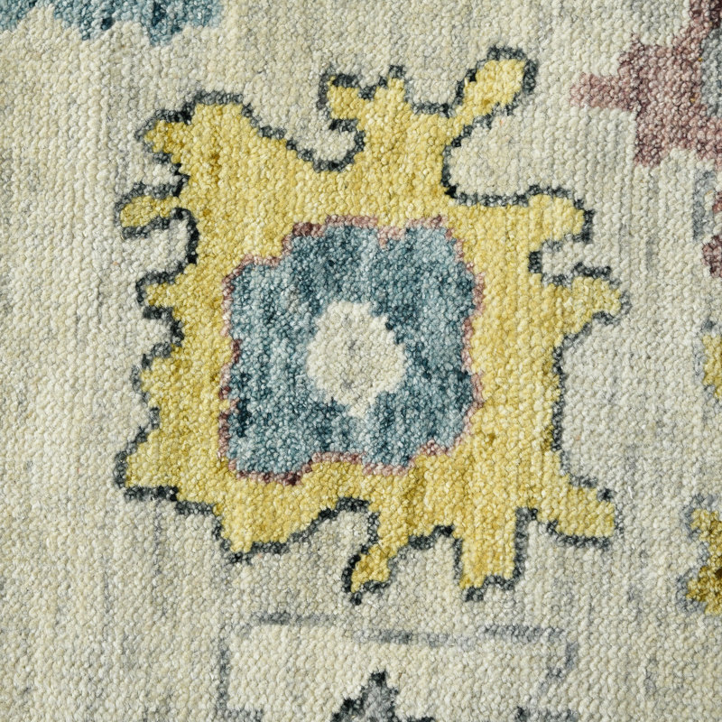 Jaigarh Wool Geometric Area Rug in White, Rectangle 2' x 3'