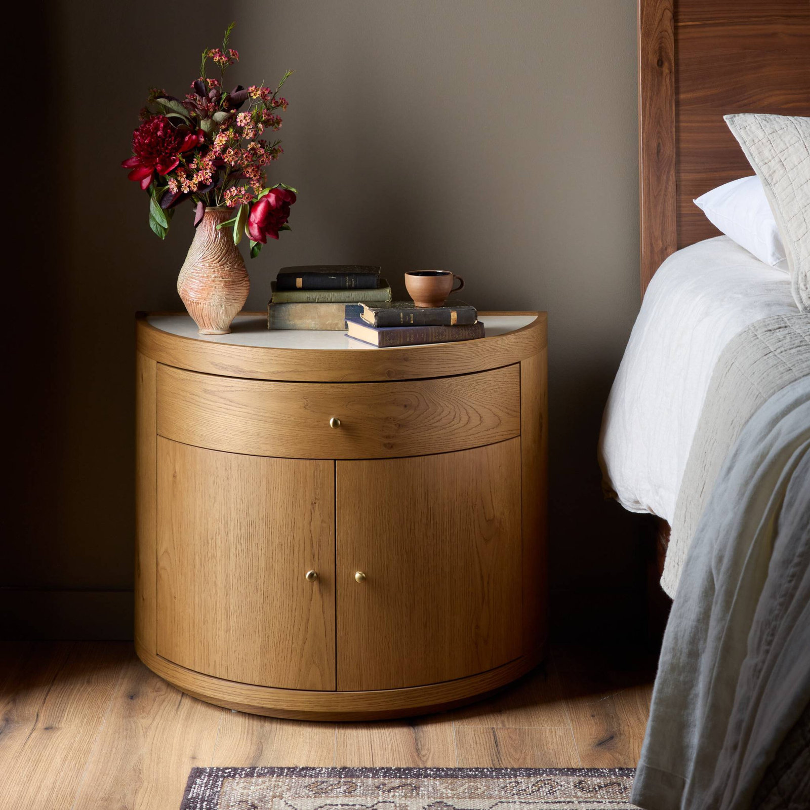 Burl Oak Nightstand, Cream/Dusted Oak Thin