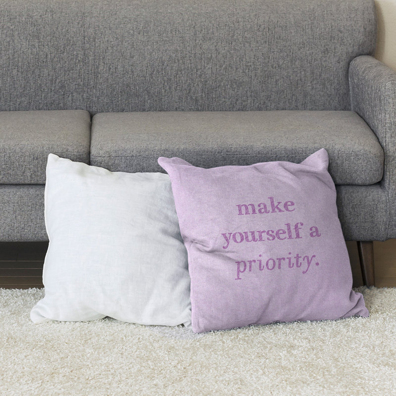 Coussin de sol « self », H 40 po x l 40 po, Violet