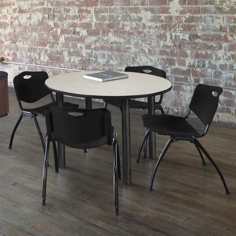 Plateau de table Kee, 4 chaises empilables, Noir, Érable