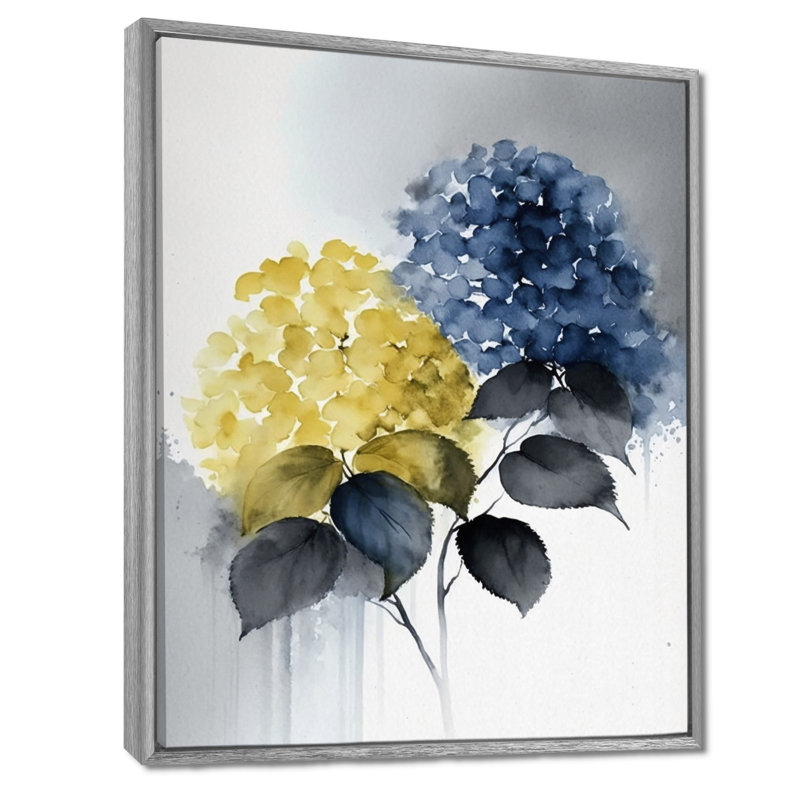 «Yellow Hydrangea Blooms - Hydrangea», reproduction sur toile encadrée, H 32 po x l 16 po, Encadrement argenté
