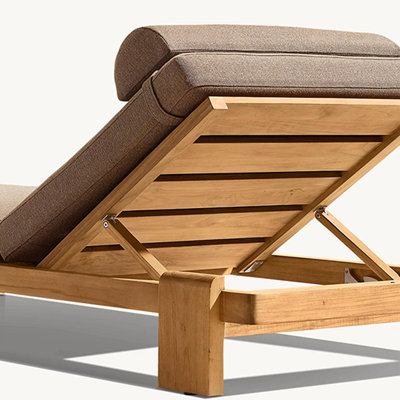 Chaise longue d'extérieur pour la cour