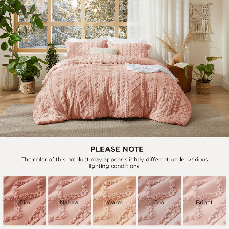 Bedsure Tufted Embroidery All-Season Microfiber Comforter Set, King Comforter + 2 King Shams, Pink