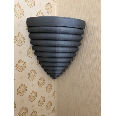 Reith Triangle Plastic / Acrylic Floating Shelf