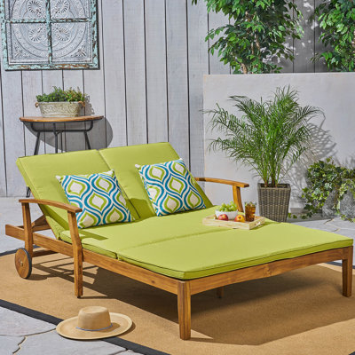 Double chaise longue de patio avec coussin