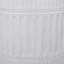 Table de bout en béton léger avec motif cannelé - 15 po x 15 po x 18,5 po, blanc antique, aucun motif latéral requis