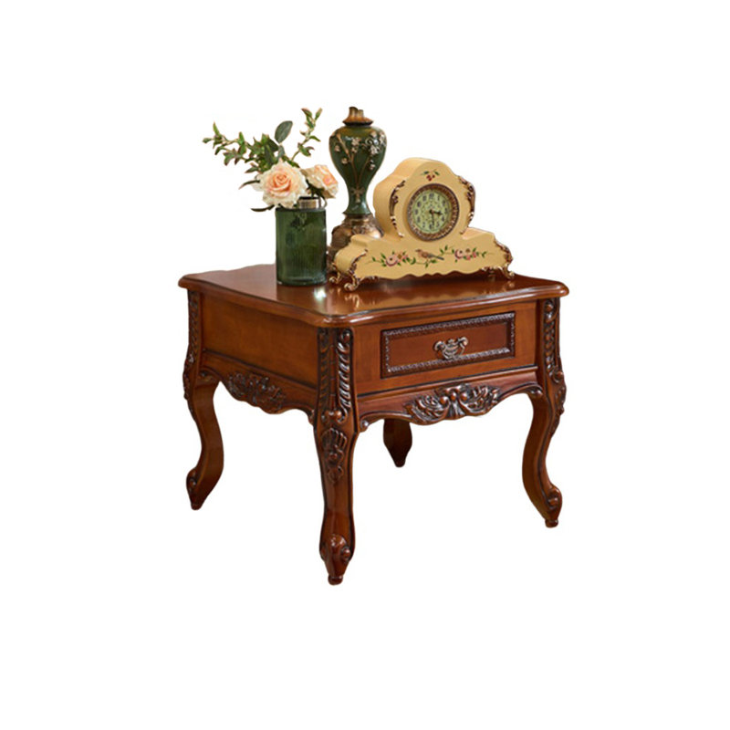 Table de bout European Vintage
