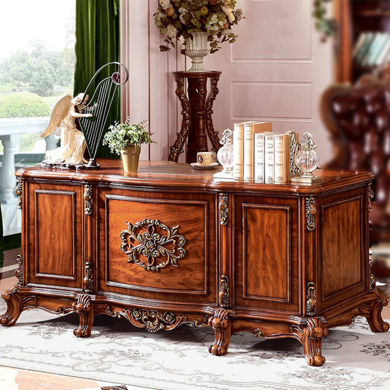Un grand bureau de style classique européen, H 30,71 po x l 94,49 po x P 31,5 po