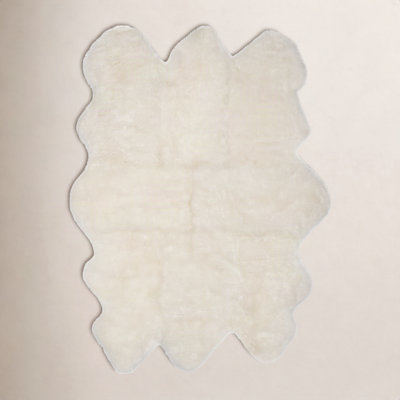 Mera White Handmade Sheepskin Rug
