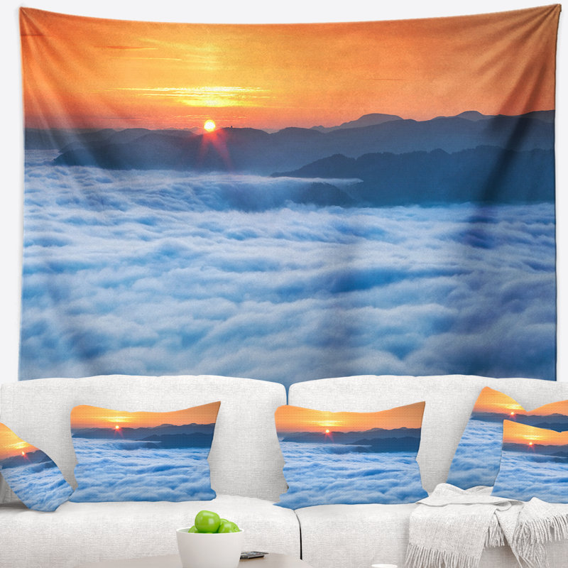 Tapisserie lever de soleil sur les eaux de la mer brumeuse, H 68 po x l 80 po