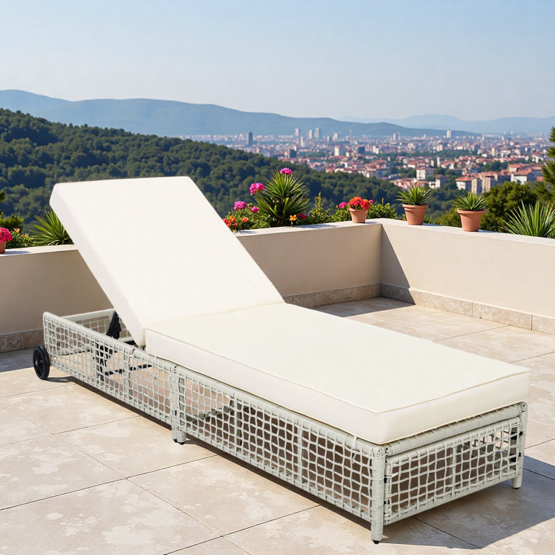 Chaise longue d'extérieur avec dossier à 5 positions, structure en rotin renforcé, repose-pieds réglables et roues mobiles