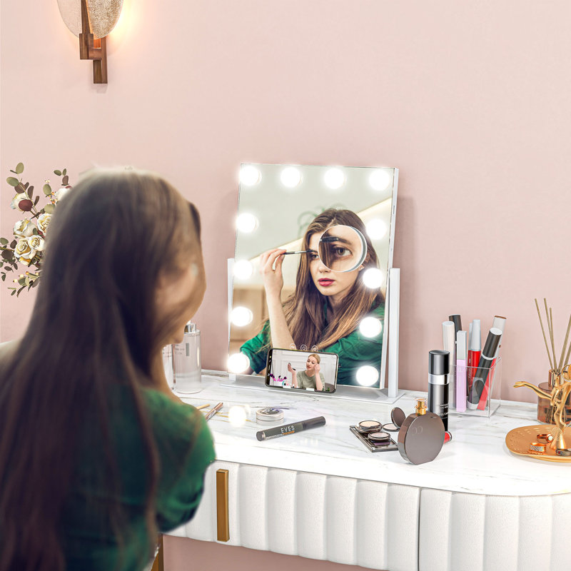 Evelyon Metal Rectangle Floor Mirror
