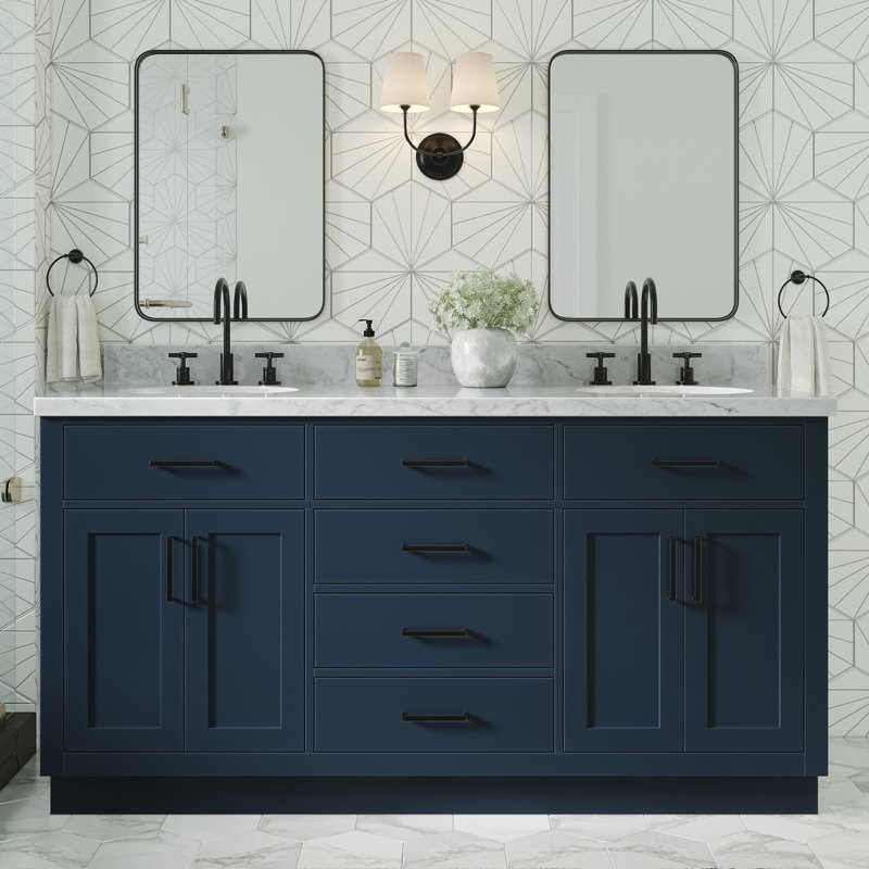 Meuble-lavabo double en bois massif de 66 po avec plateau en marbre de Carrare de 1,5 po Thornaby, Ovale