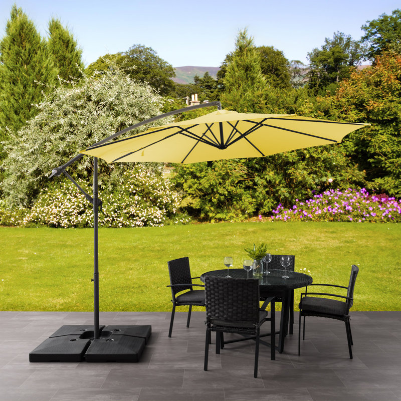 Parasol en porte-à-faux 9,6 pi avec base de comptoir Helland, Jaune