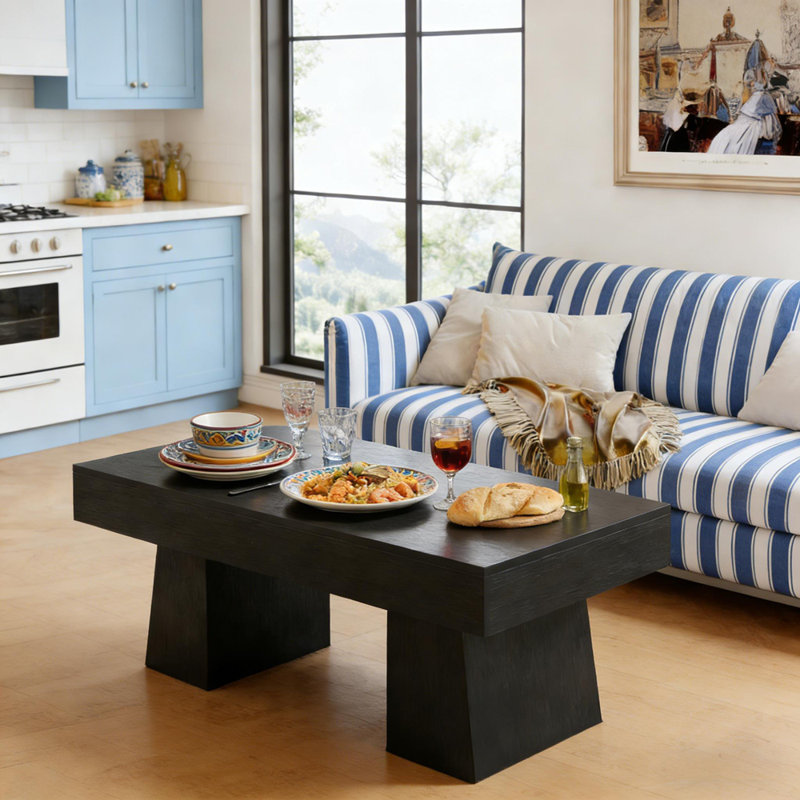 Élégante table basse rectangulaire en bois, parfaite pour l'élégance du salon et une utilisation quotidienne avec un grand espace de rangement.