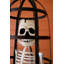 Squelette d'Halloween dans une cage