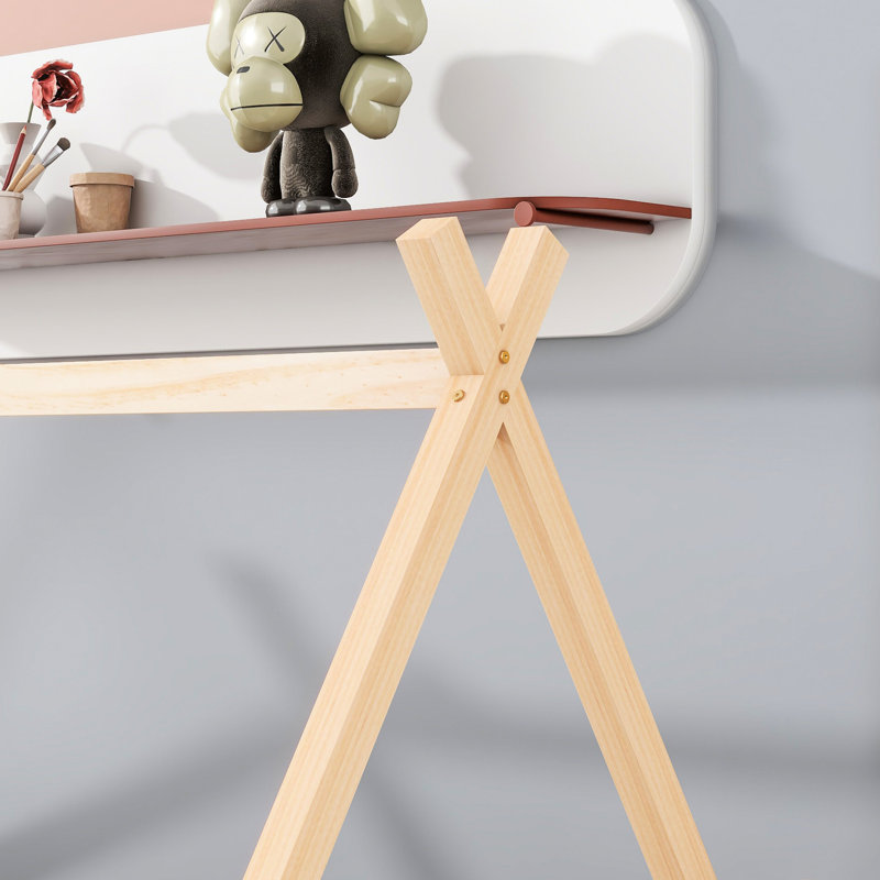 Lit simple naturel avec motif de tente - Transformez le plancher élégant de votre chambre à coucher en le rendant plus attrayant