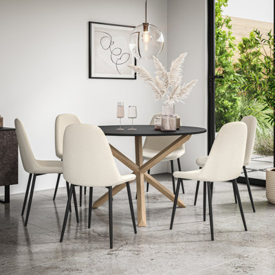 Weatogue 6 - Person Dining Set