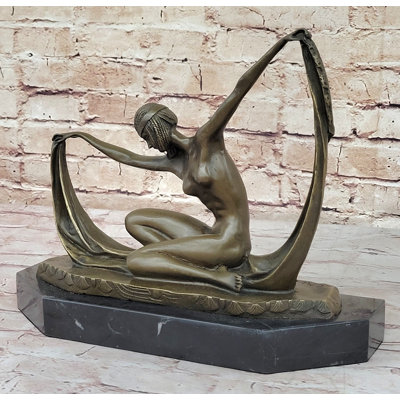 Ackart Figurine / Sculpture Decorative Object