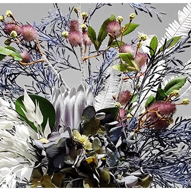 Décoration de fleur simulée