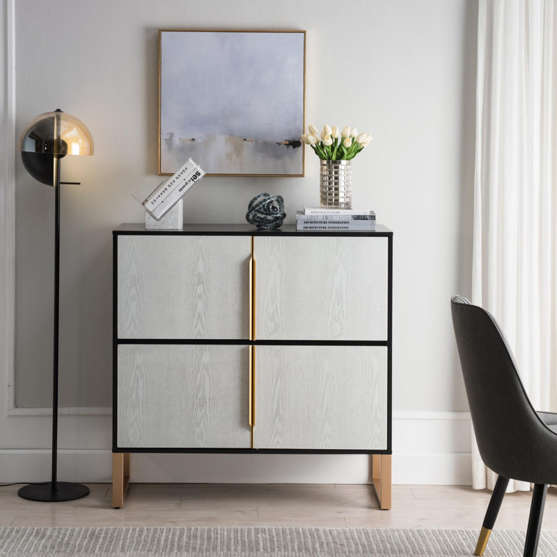 Armoire de rangement à quatre portes