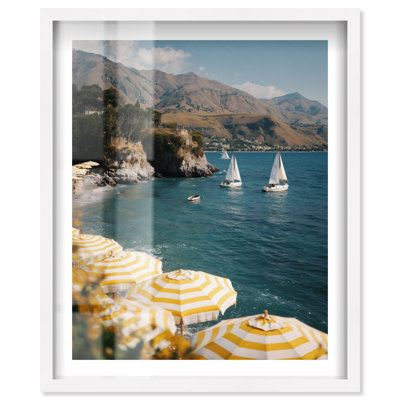 «Coastal Sailing Paradise Shadowbox Print Vintage Coastal Decor» par Notoriart, cadre blanc, 20 x 24
