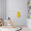 Crochet mural élégant en bois Blanchett, blanc et or, 39,4 x 2,8 x 3,1 pouces | Crochet 100% laiton, structure en bois de 0,8 po d'épaisseur | Conception moderne et innovante pour le vestibule, solution de rangement élégante et fonctionnelle-120466071
