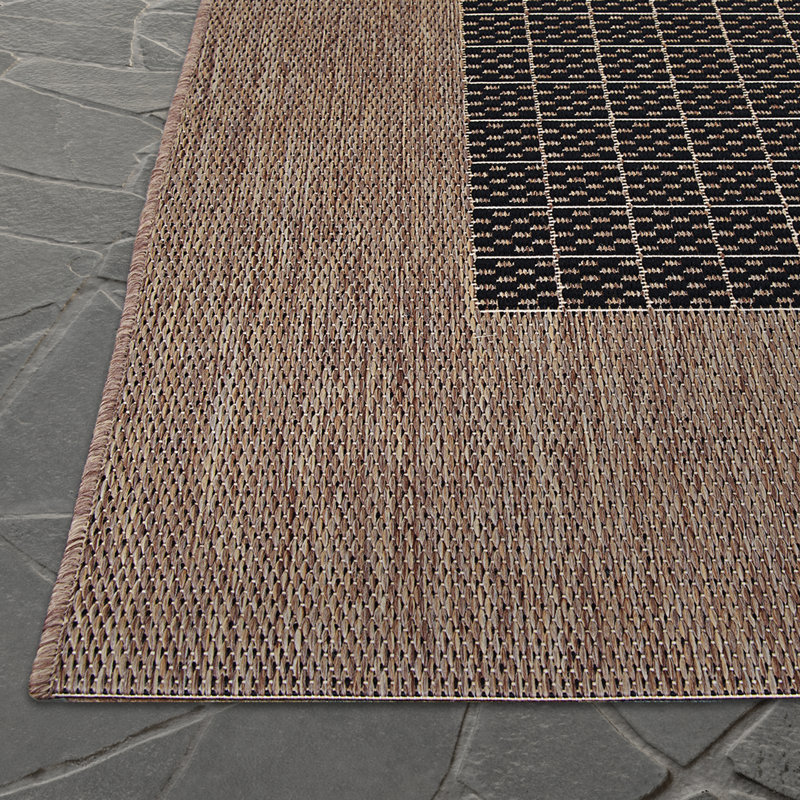 Fierce Campo Black-Brown Indoor/Outdoor Area Rug, Round 7'6"