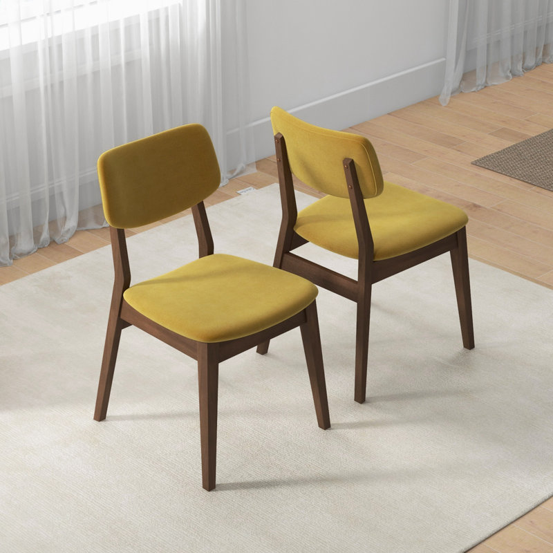 Chaise d'appoint rembourrée en bois massif Avra, Velours jaune foncé