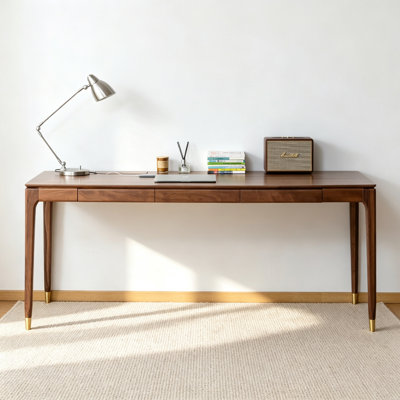 Bureau nordique en bois massif de style nordique