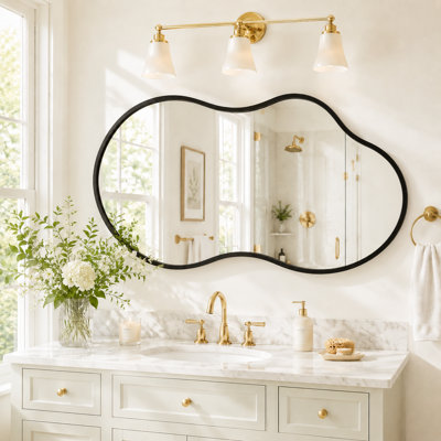 Miroir de salle de bain asymétrique