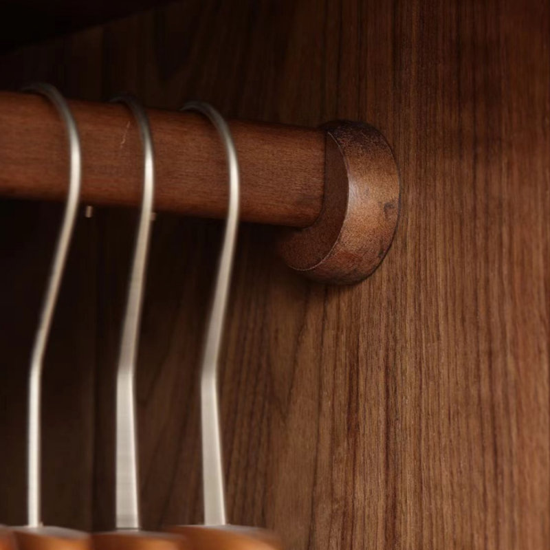 Classic Wardrobe With Retro Bone Line