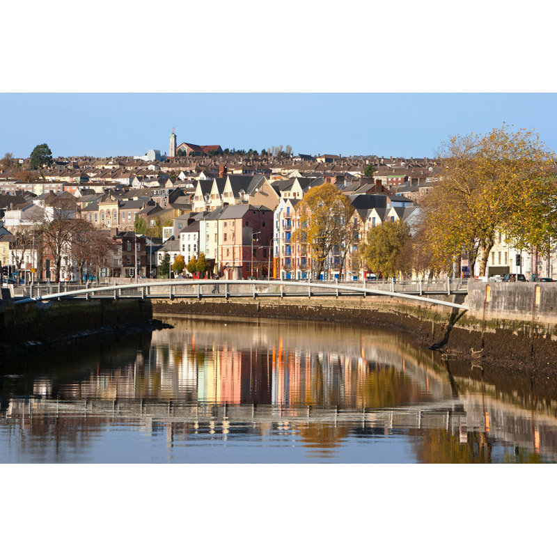 Nekiyah Cork City. Irlande - photographie sur toile tendue, H 24 po x l 36 po