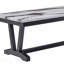 Table basse noire et blanche