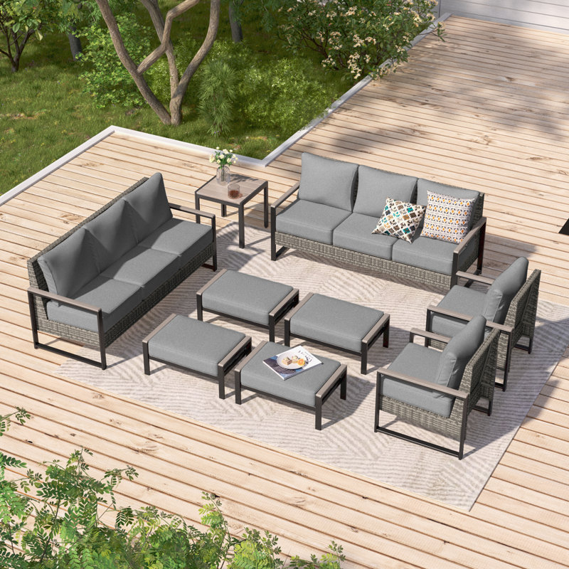 Ensemble de patio 9 pièces en rotin, canapé 3 places et repose-pieds, osier en PE avec table d'appoint et structure robuste