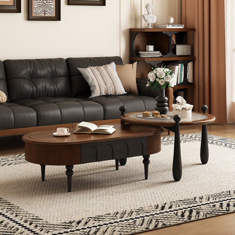 Ensemble de 2 tables basses gigognes, tables basses ovales et rondes de style moderne Mid-Century avec plateau en verre ondulé et structure en bois massif, ensemble de tables d'appoint à pieds noirs pour le salon