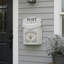 Boîte aux lettres murale pour porte d'entrée, porche ou jardin, style ferme-574216160-574216165