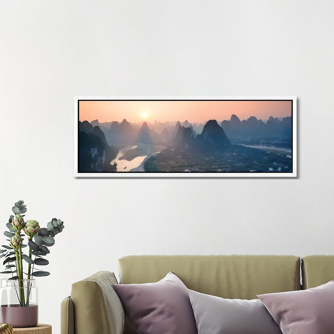 Sonnenuntergang über dem Li-Fluss, China von Matteo Colombo - Panoramaleinwand auf Leinwand Giclée auf Leinwand