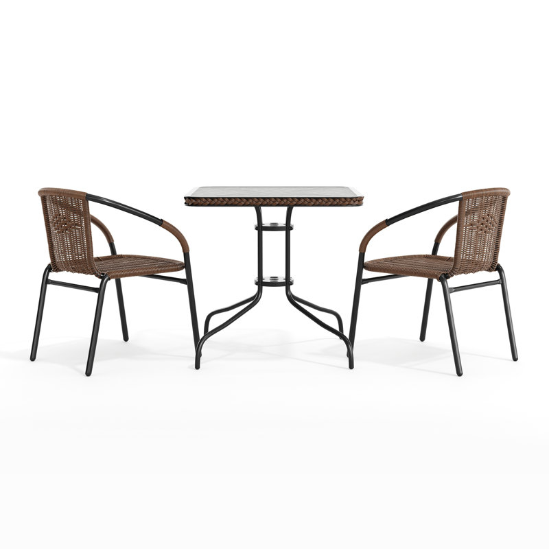 Table carrée en verre et métal de 28 po avec bordure en rotin et 2 chaises empilables en rotin Amlie, Brun foncé