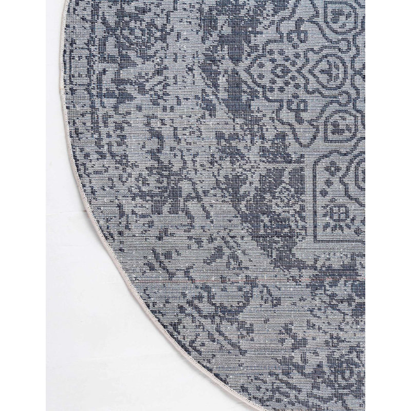 Tapis traditionnel Traditional Endesha, Ovale 7 pi 10 po x 10 pi