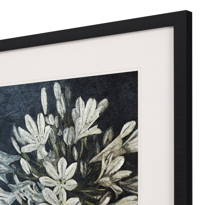 «Midnight Lilies I», impression murale encadrée noire