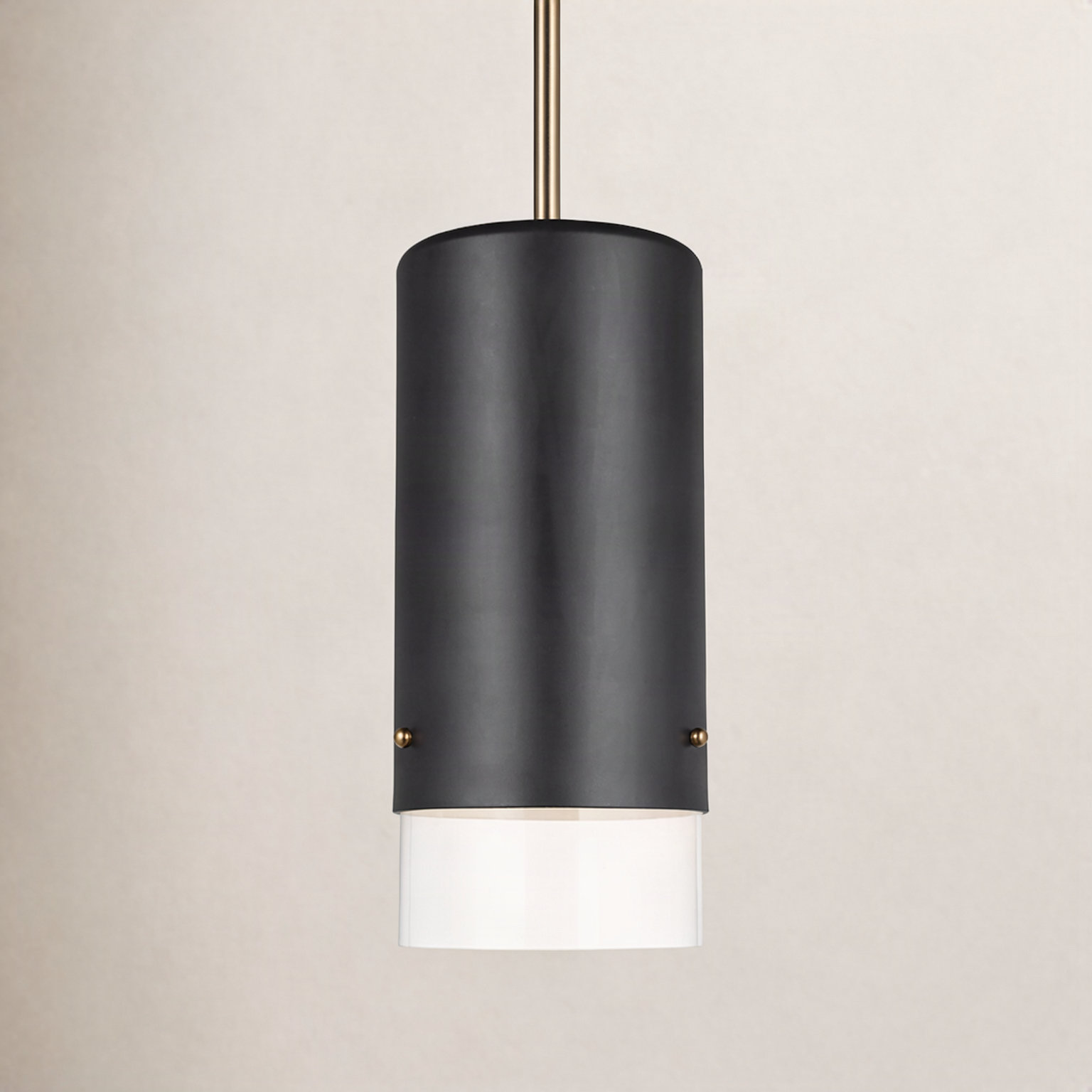 Saeger Dimmable Single Pendant, Black