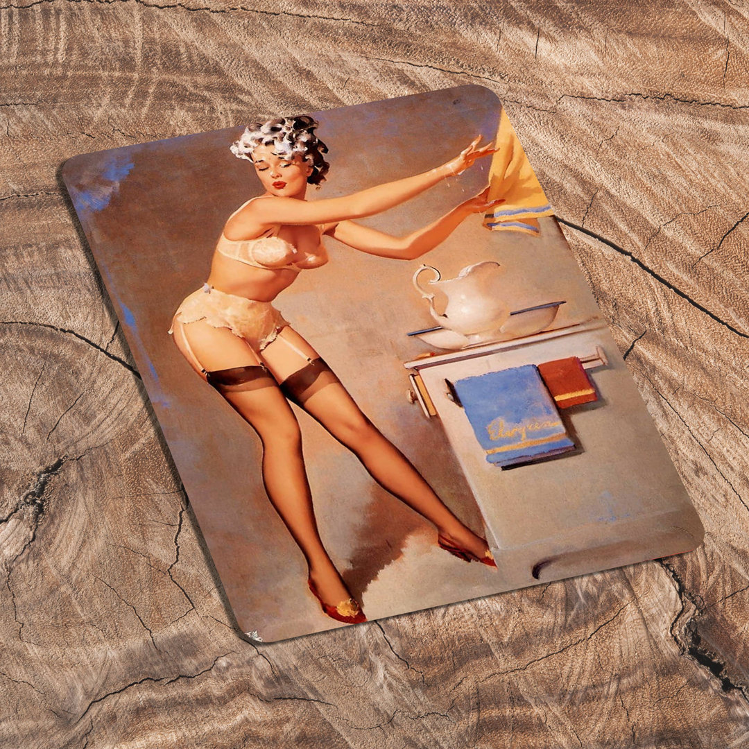 Pin up Girl in Bathroom Metal Wall Décor