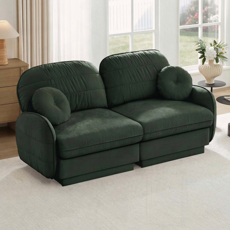 Canapé en chenille Cloud avec coussins ronds, dossier matelassé et assise profonde, Vert