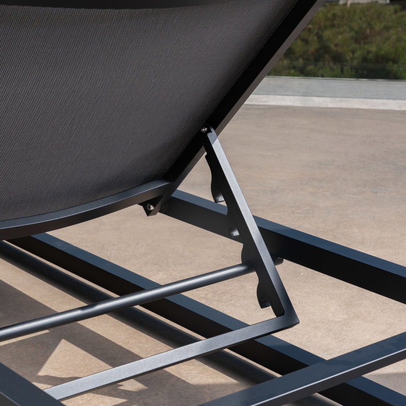 Chaise longue réglable pour les jardins - et confortable pour l'extérieur avec cadre et