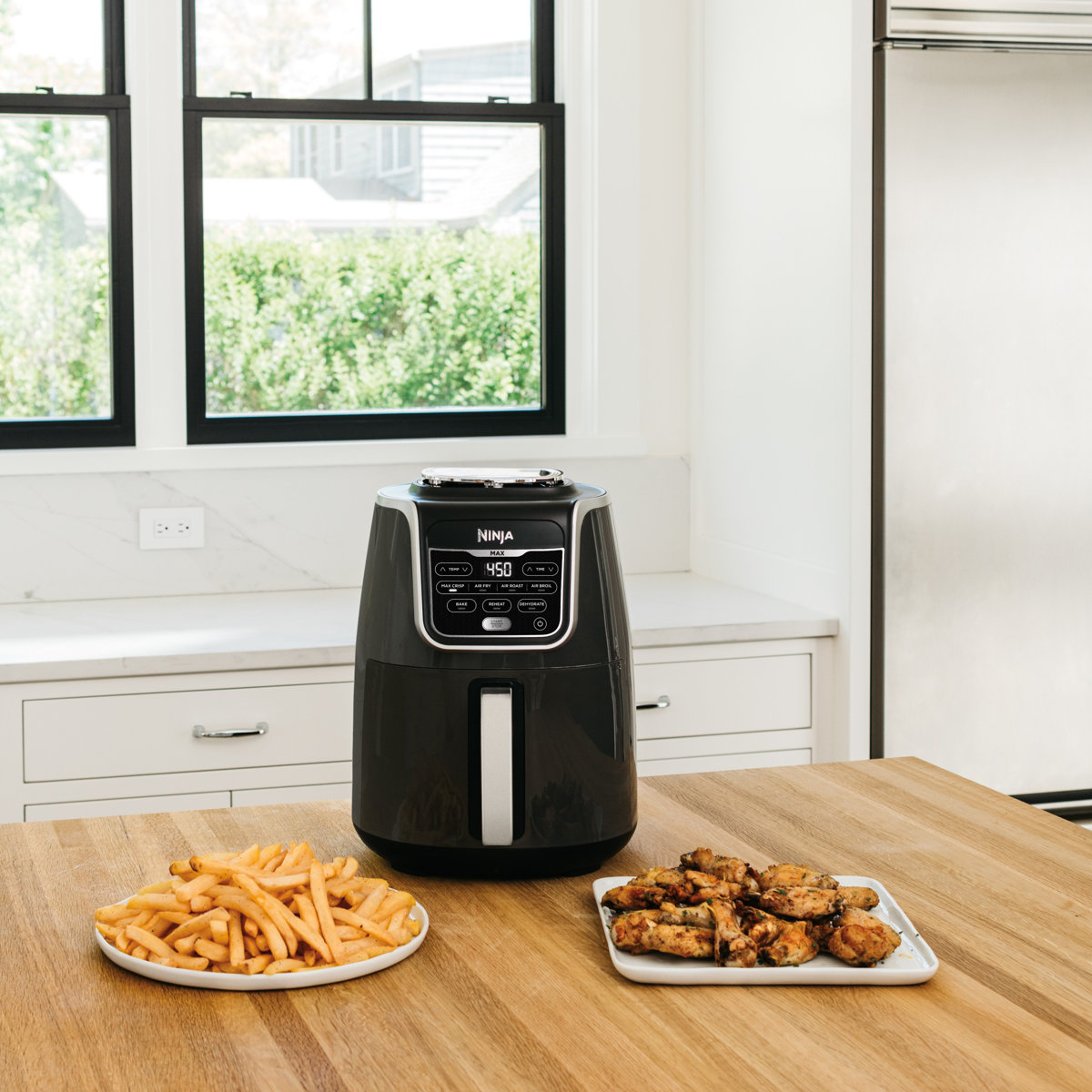 Ninja Max XL Air Fryer with 5.5 Quart Capacity, Cook, Crisp, Roast, Bake, Reheat and Dehydrate Functions, Grey