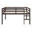 Lit mezzanine en bois avec échelle-683247109