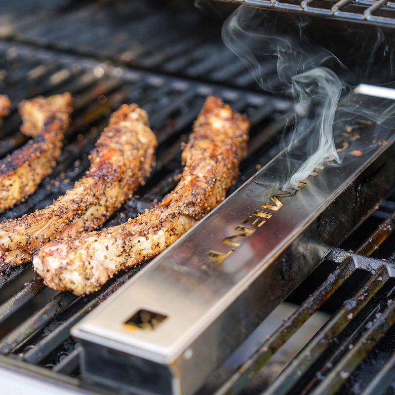 Barbecue au gaz en acier inoxydable avec brûleur latéral et couvercle pour barbecue au propane liquide 4 brûleurs Mesa 405K de Monument Grills Mesa 405K