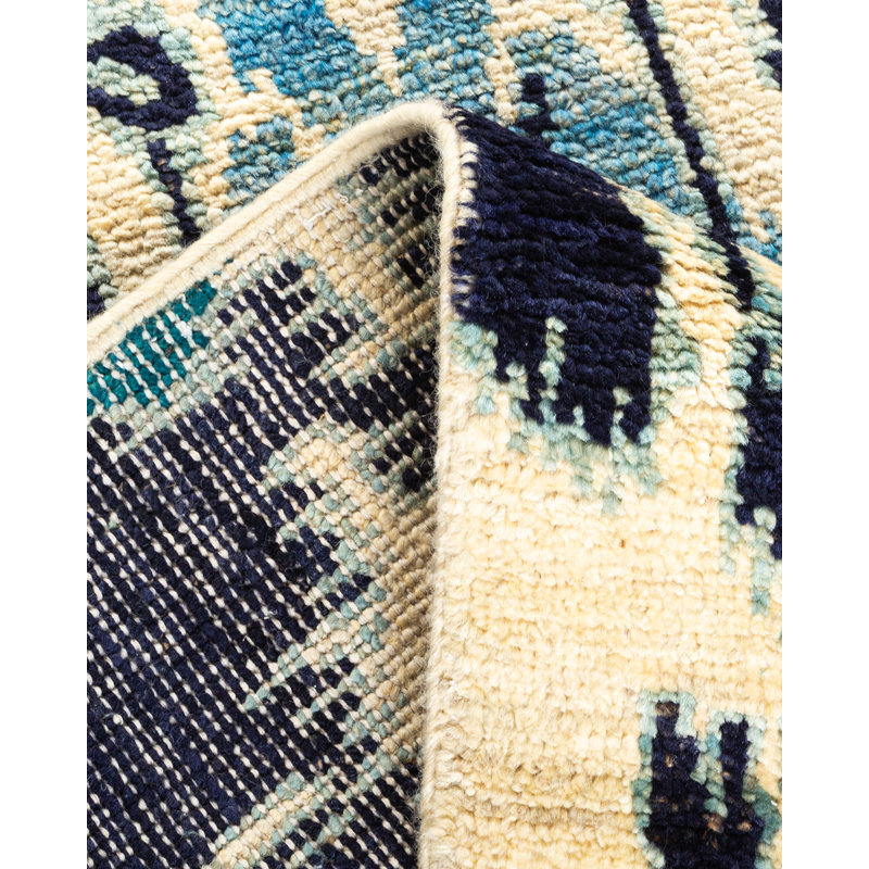 Tapis unique 2 pi 7 po x 8 pi 7 po